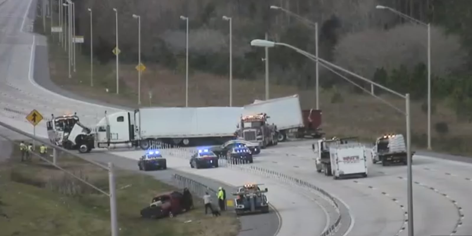 Semi Truck Collides With Pickup Truck On I-295 North, All Lanes Closed