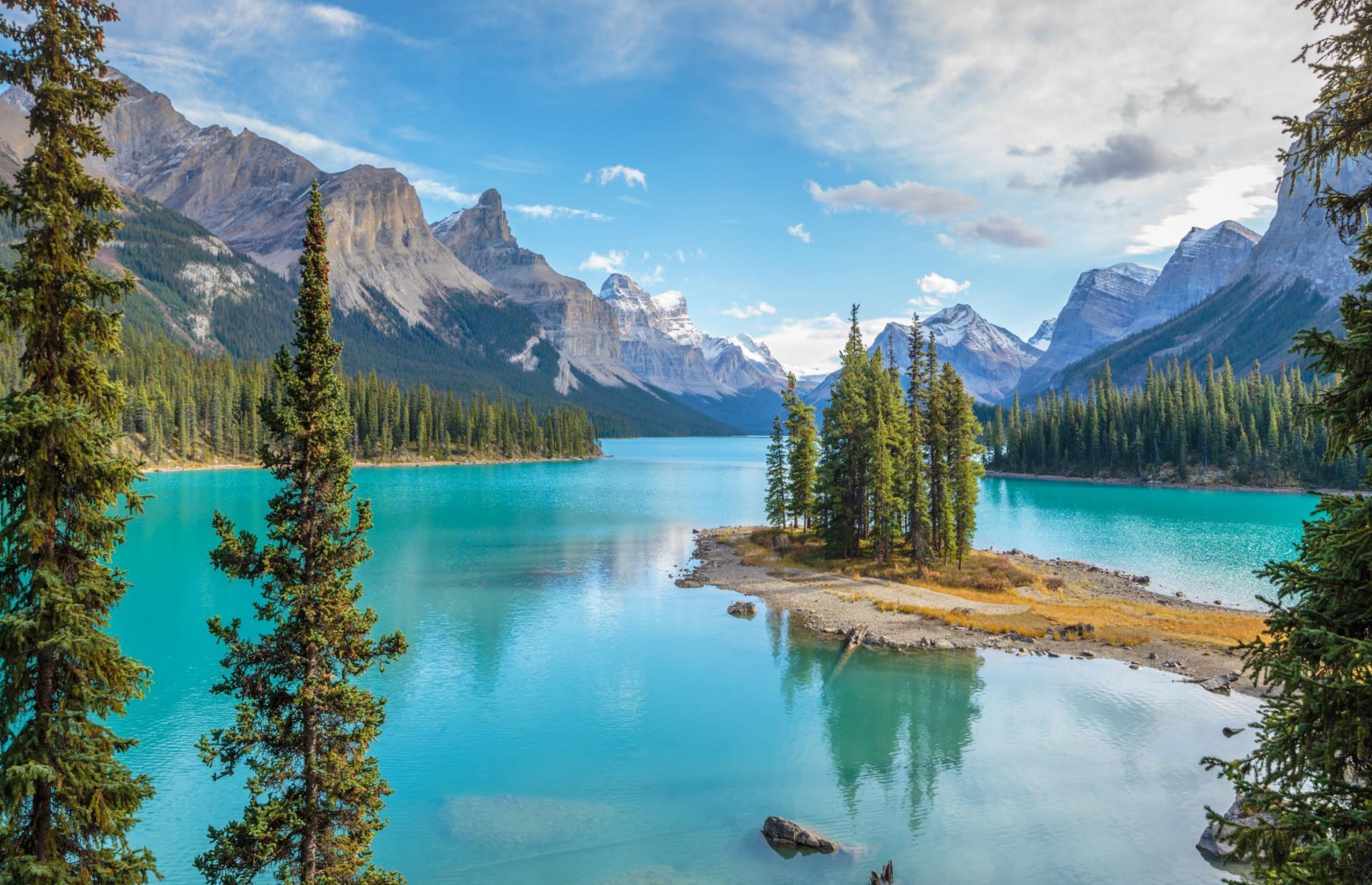 Canada's staggering wilderness shows its true natural beauty