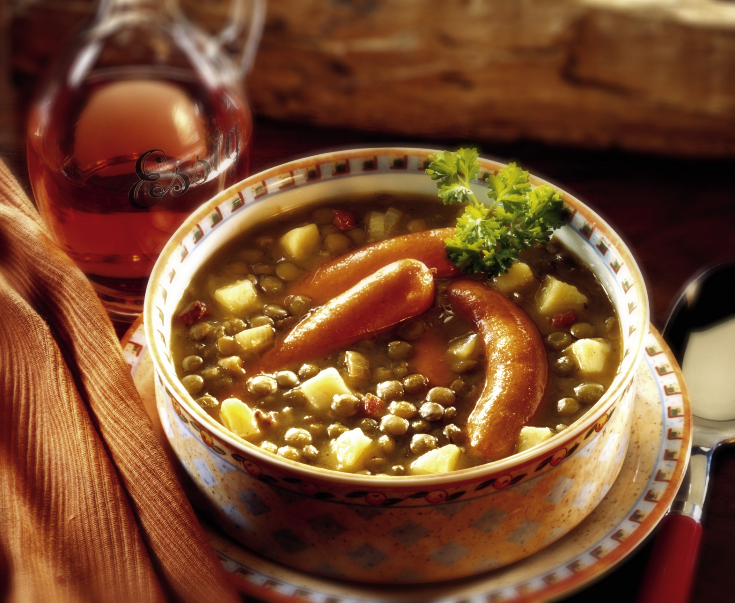 Wie bei Oma: Leckere Suppen und Eintöpfe für Herbst und Winter