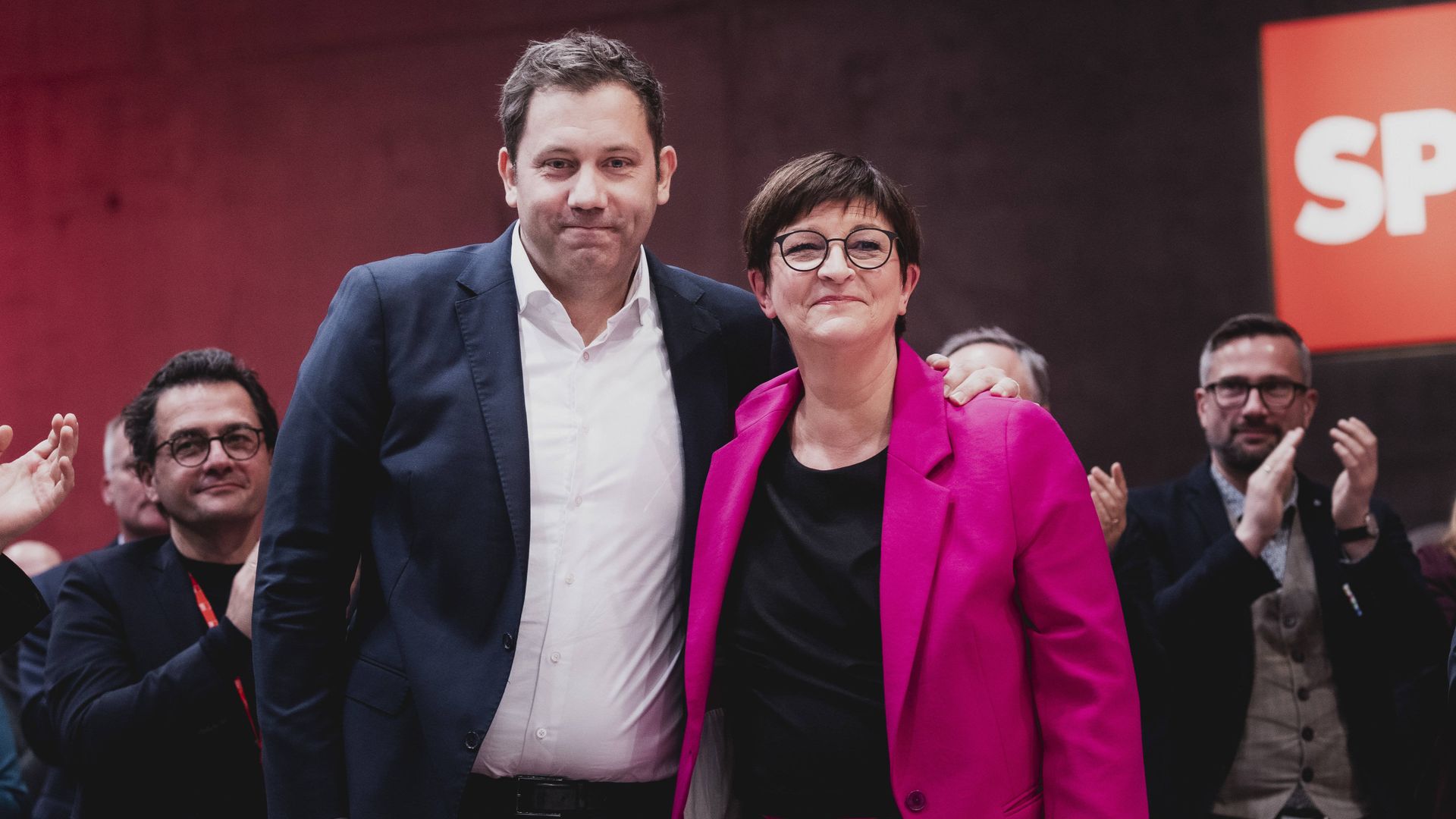 SPD-Parteitag: Saskia Esken Und Lars Klingbeil Als SPD-Doppelspitze ...