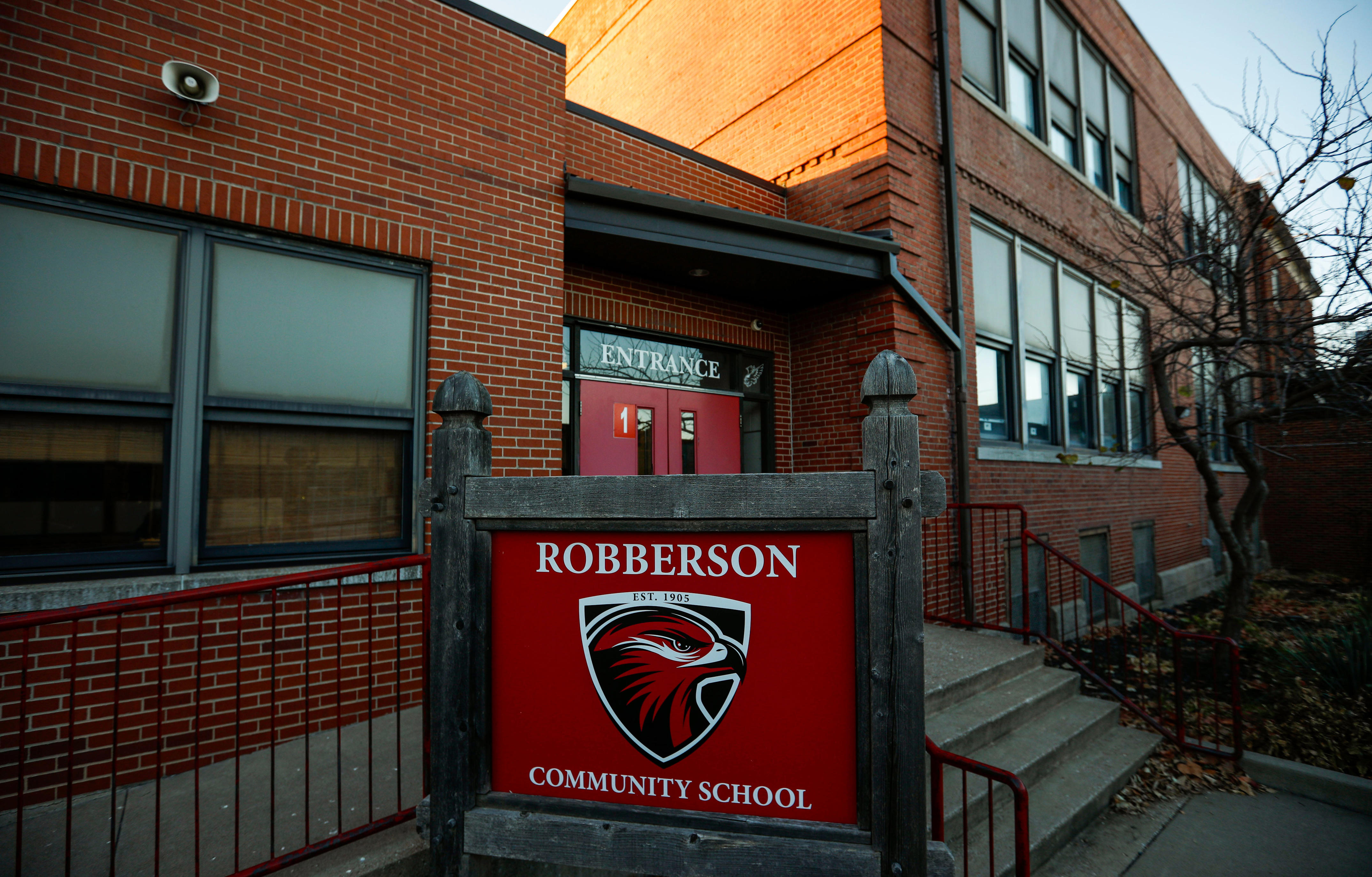 SPS wants to close Robberson, Pershing elementary schools. Board set to ...