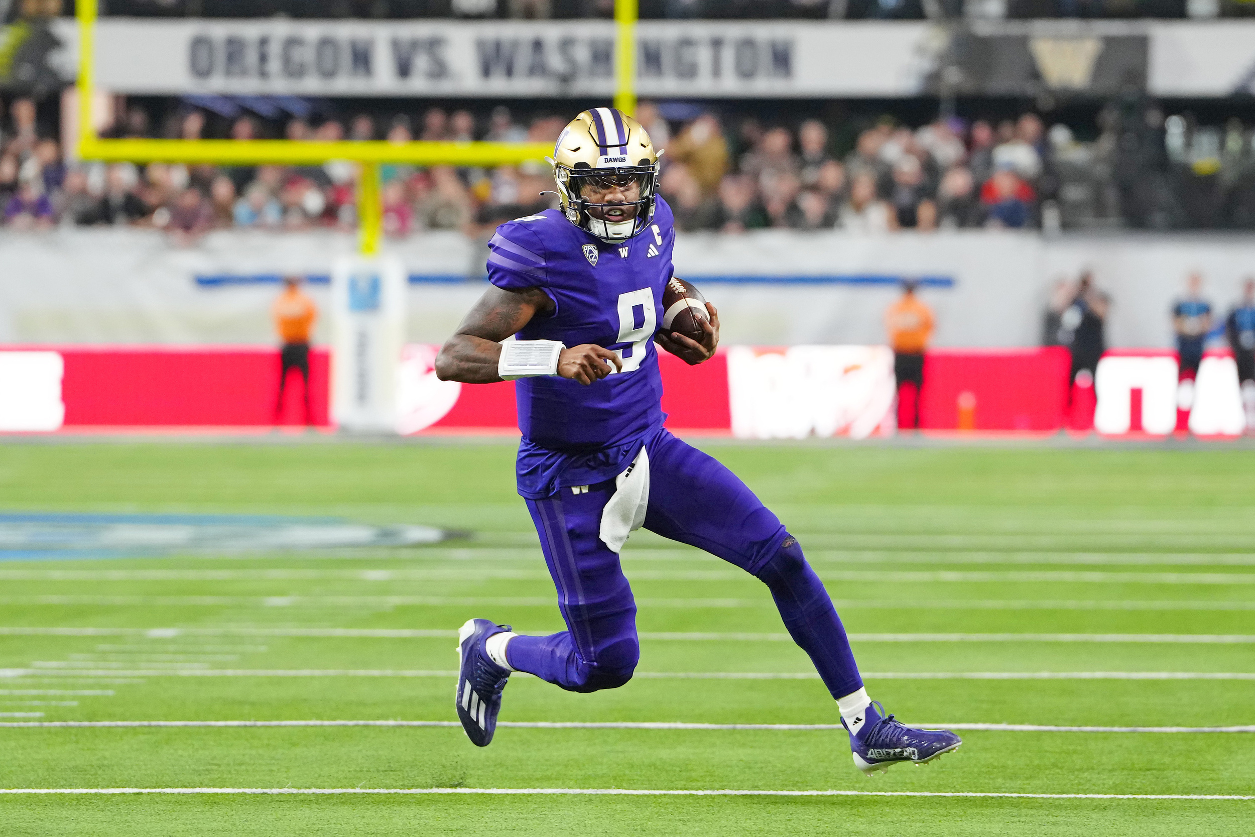 Washington QB Michael Penix Jr. Wins Maxwell Award And Odds Are The ...