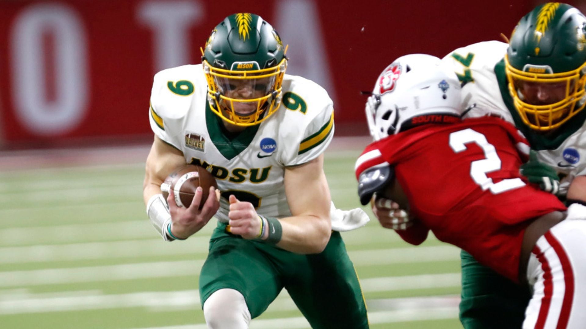 North Dakota State Rolls Into FCS Semifinals With 45 17 Win Over South   AA1lg58h.img