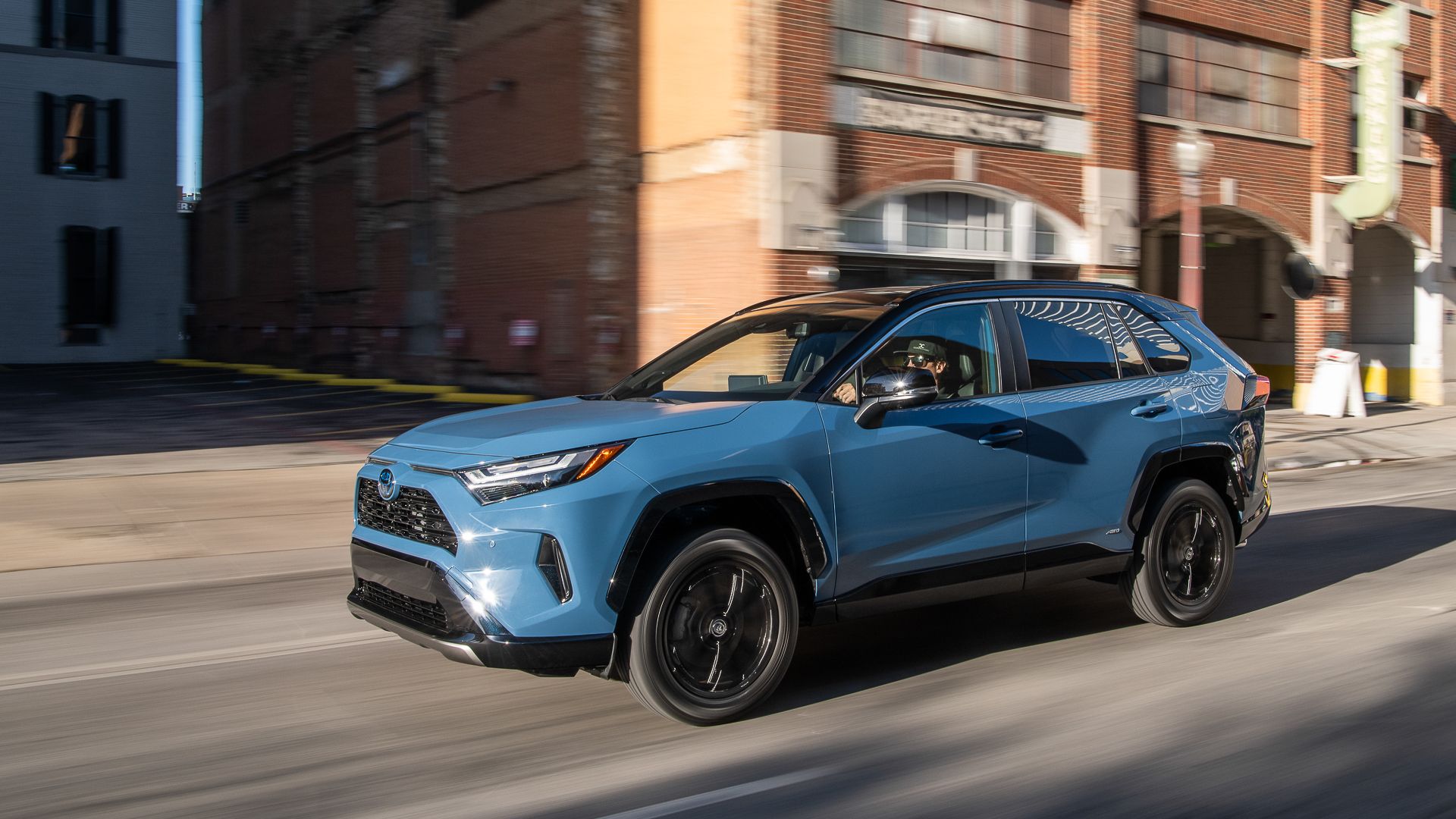 the awd plug-in hybrid suv with the best fuel economy in 2024