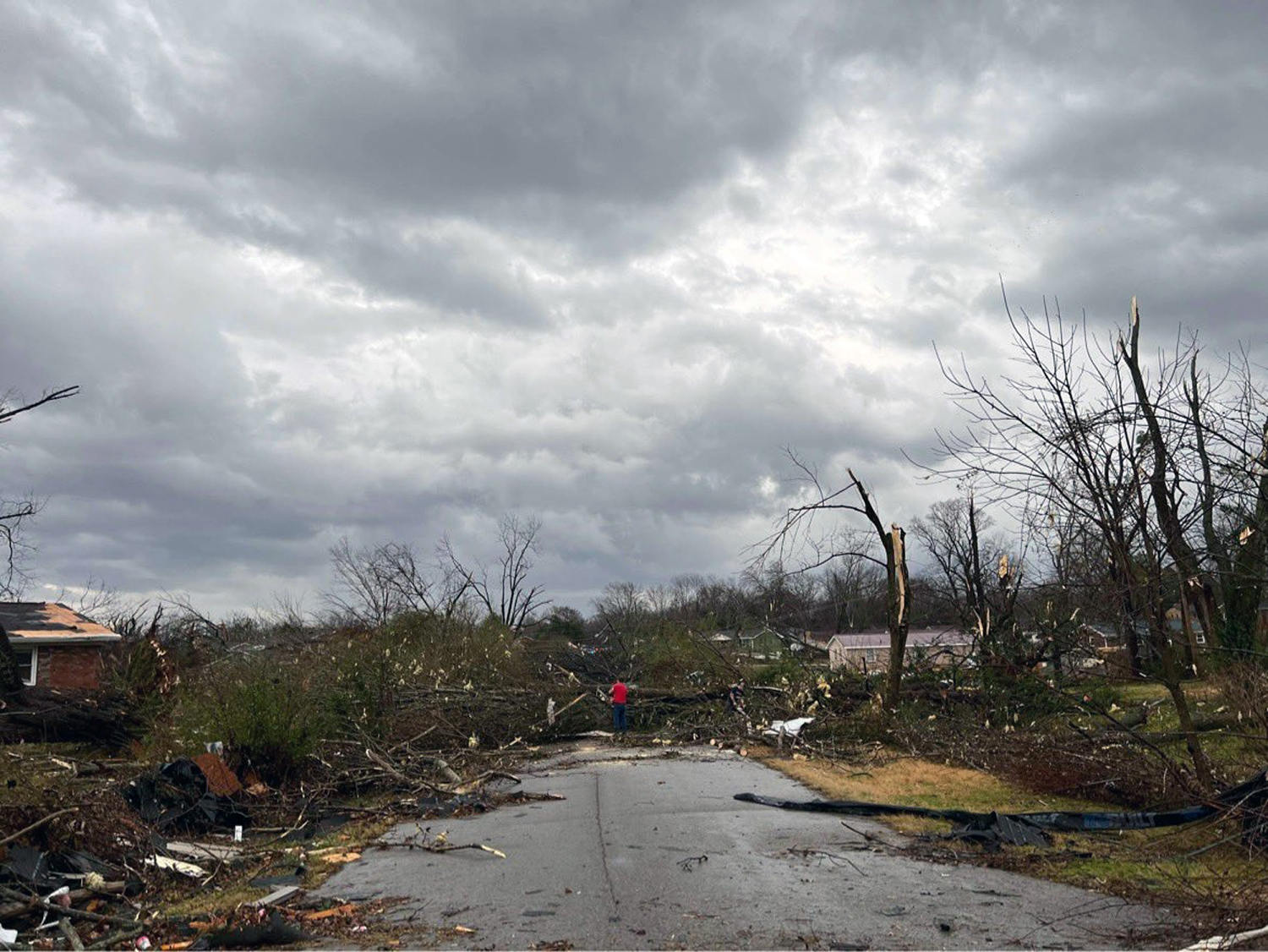 toddler among 6 dead as tornadoes tear across tennessee