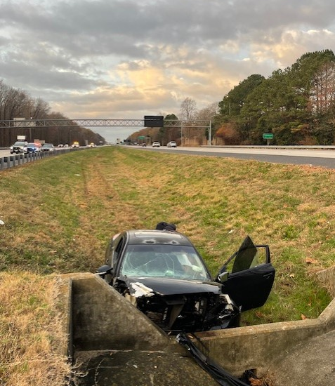 1 Dead After Early Morning Crash In Virginia Beach