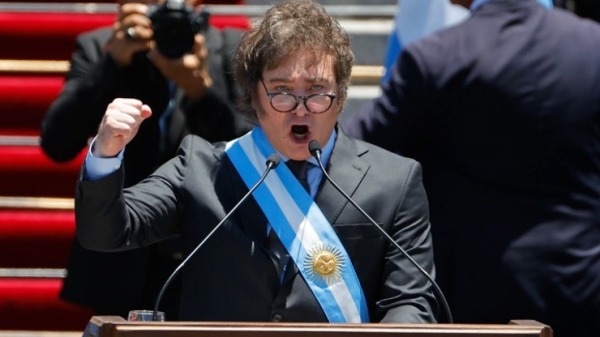 αργεντινή: ογκώδεις διαδηλώσεις κατά της πολιτικής λιτότητας