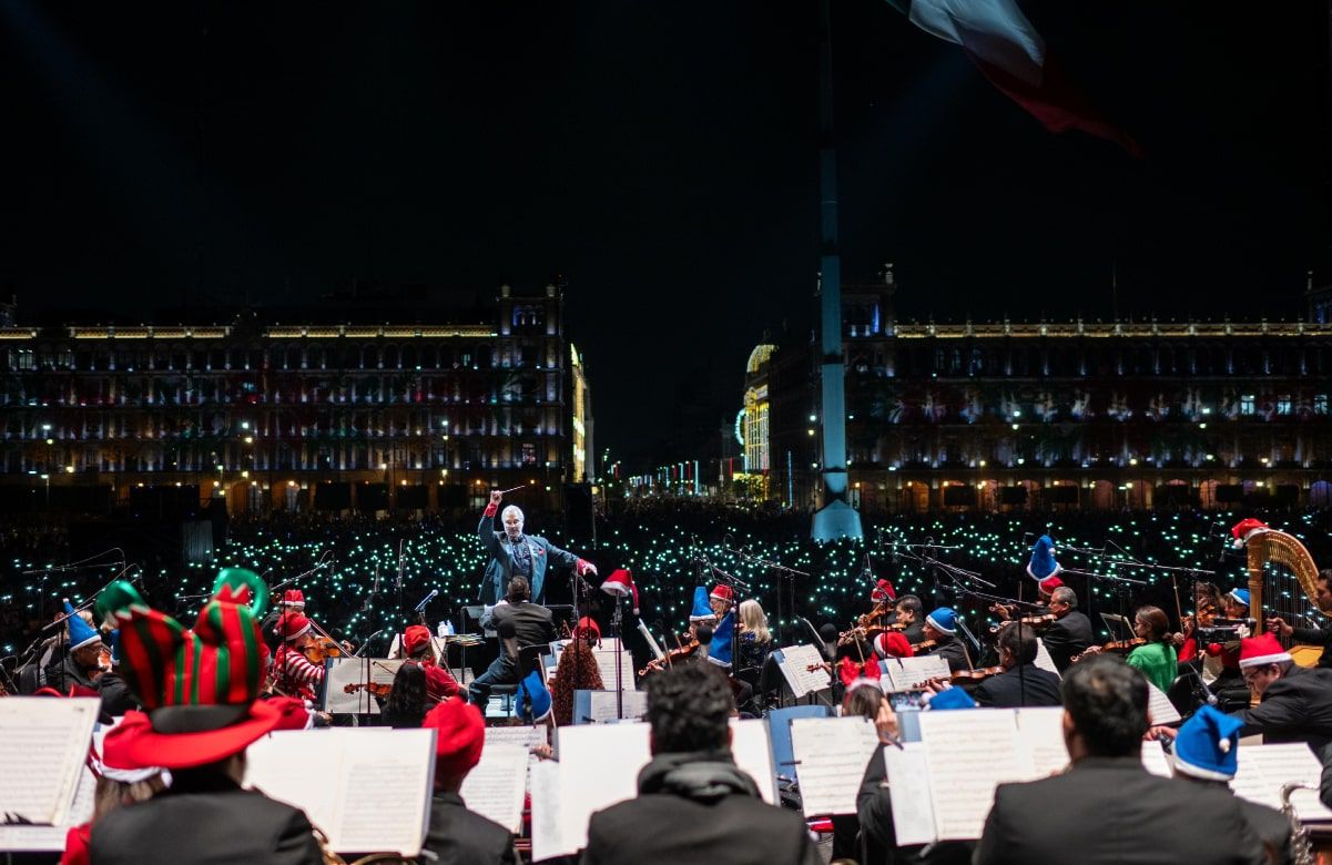 20 Mil Personas Se Reunieron En El Zócalo Para Escuchar A La Orquesta Filarmónica De La Ciudad 5317