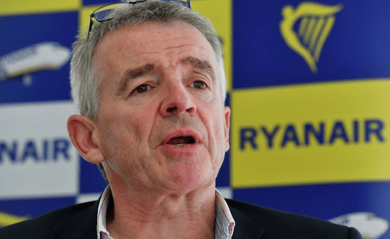 ryanair chief calls for uk air traffic control boss to go after gatwick outage