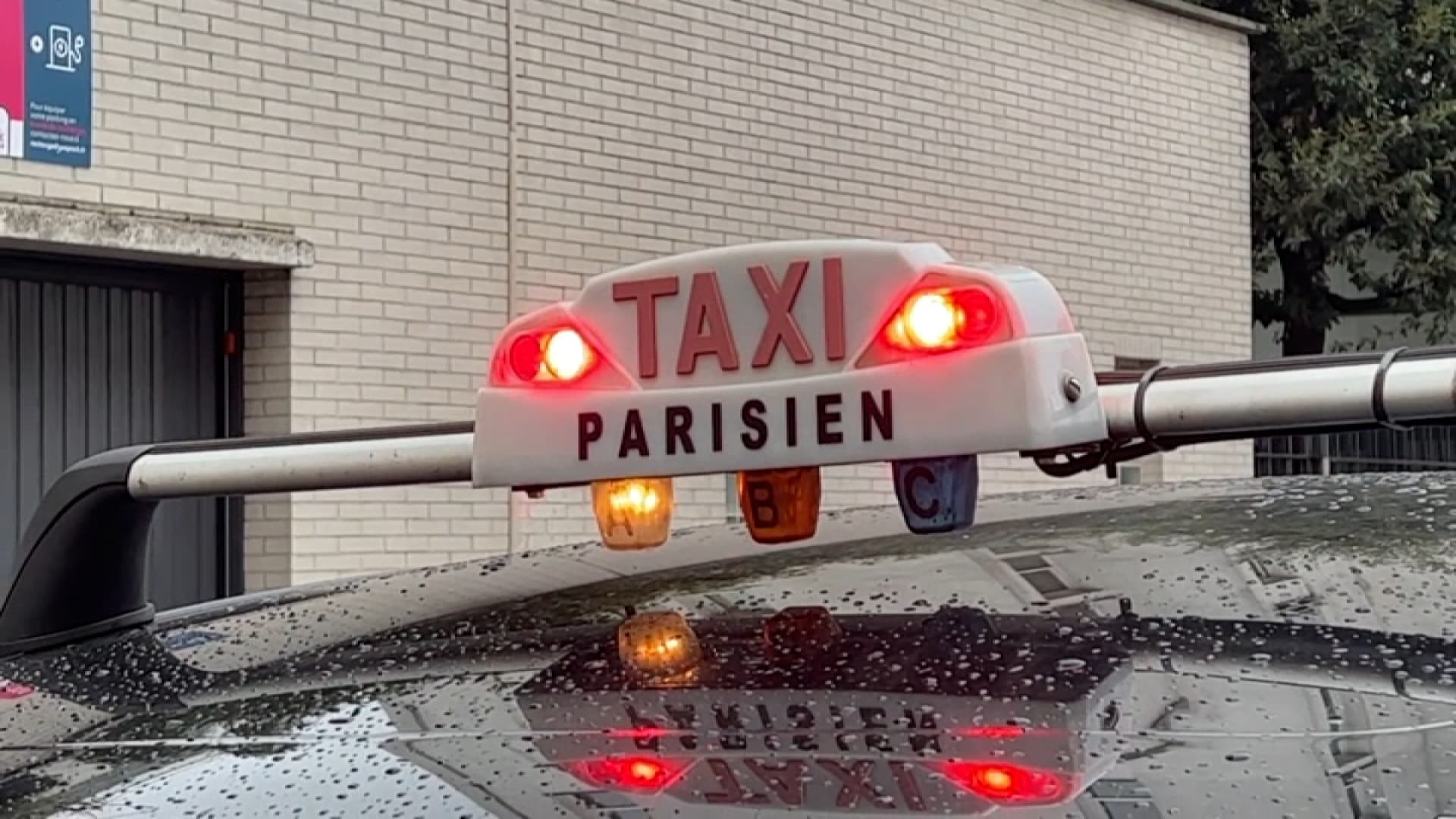 En Colère Contre Un Projet De Loi Sur Le Transport Sanitaire, Les Taxis ...