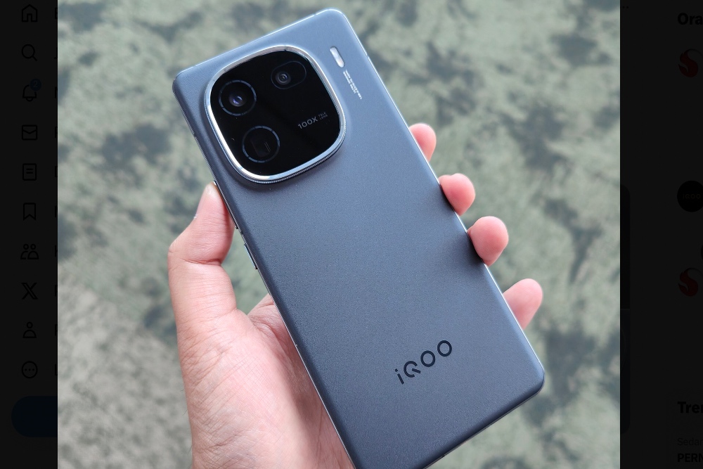 Harga IQOO 12 5G, Smartphone Dengan Snapdragon 8 Gen 3 Pertama Di RI