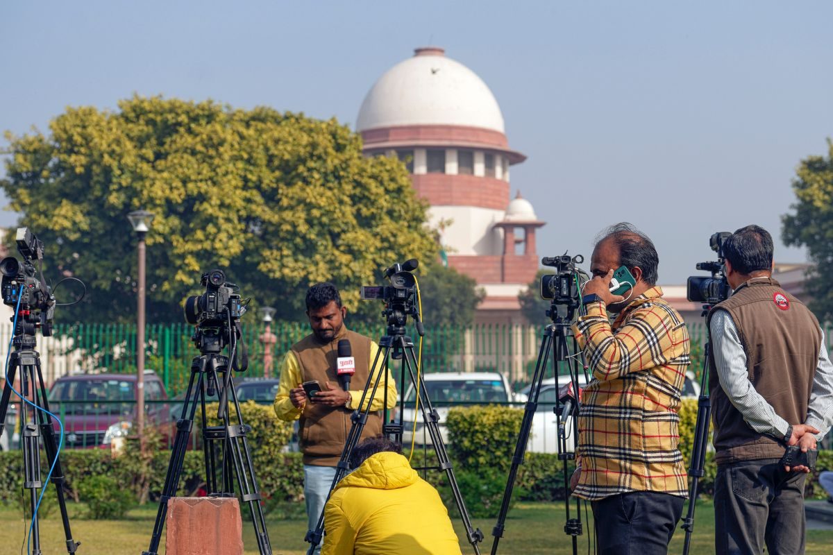 sc to pronounce verdict today on pleas seeking cross-verification of votes cast using evms with vvpat
