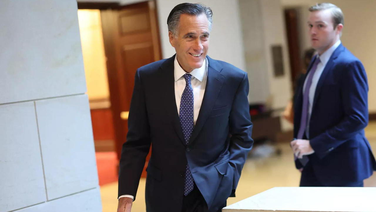 Mitt Romney Likens Trump To 'human Gumball Machine'