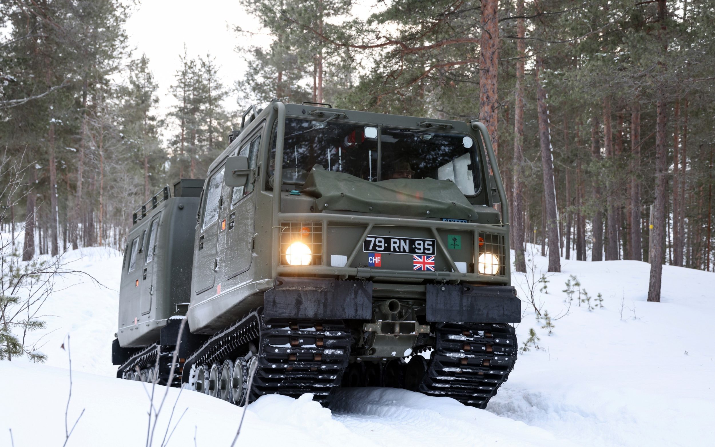 Britain donates amphibious vehicles as Ukraine secures position on