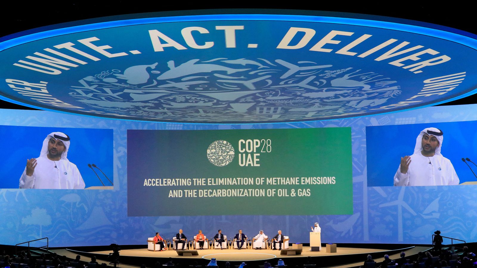 cop28 introduces plan to 'reduce' but not 'phase out' fossil fuels
