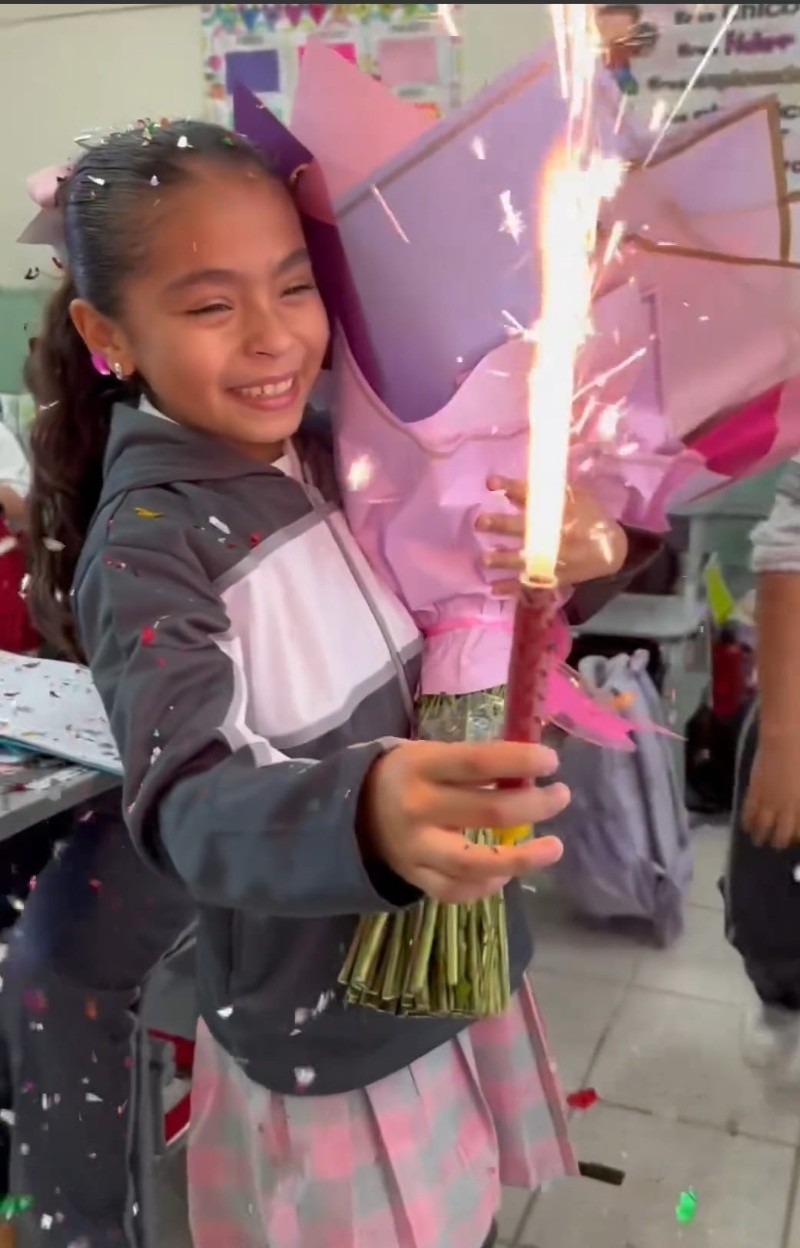 Viral Papá Se Viste De Payaso Para Sorprender A Su Hija En La Escuela Y Festejar Su Cumpleaños 7915