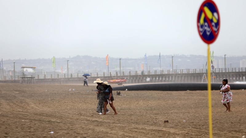high e coli levels shut six city beaches