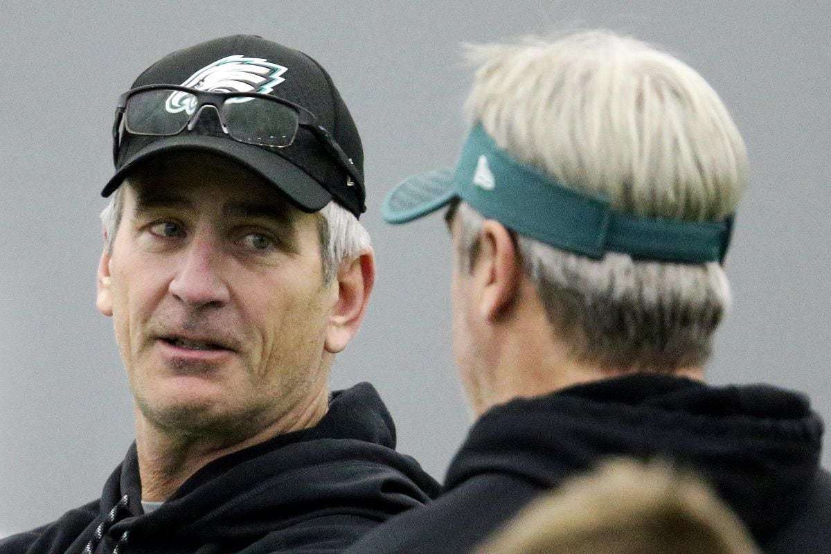 the eagles should hire frank reich to save their season
