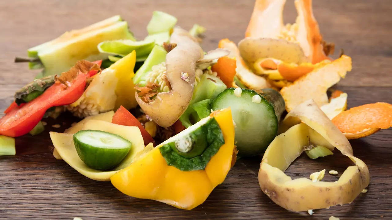 7 Creative Ways To Repurpose Leftover Vegetable And Fruit Peels   AA1loBfW.img