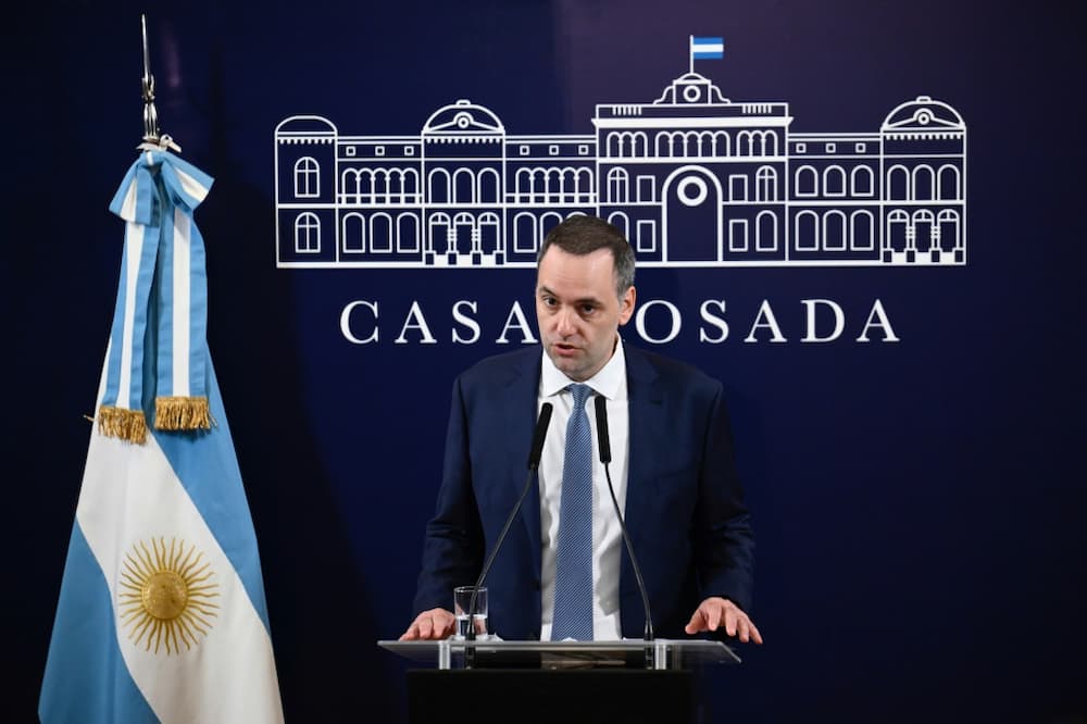 argentine government to unveil measures to avoid 'hyperinflation'