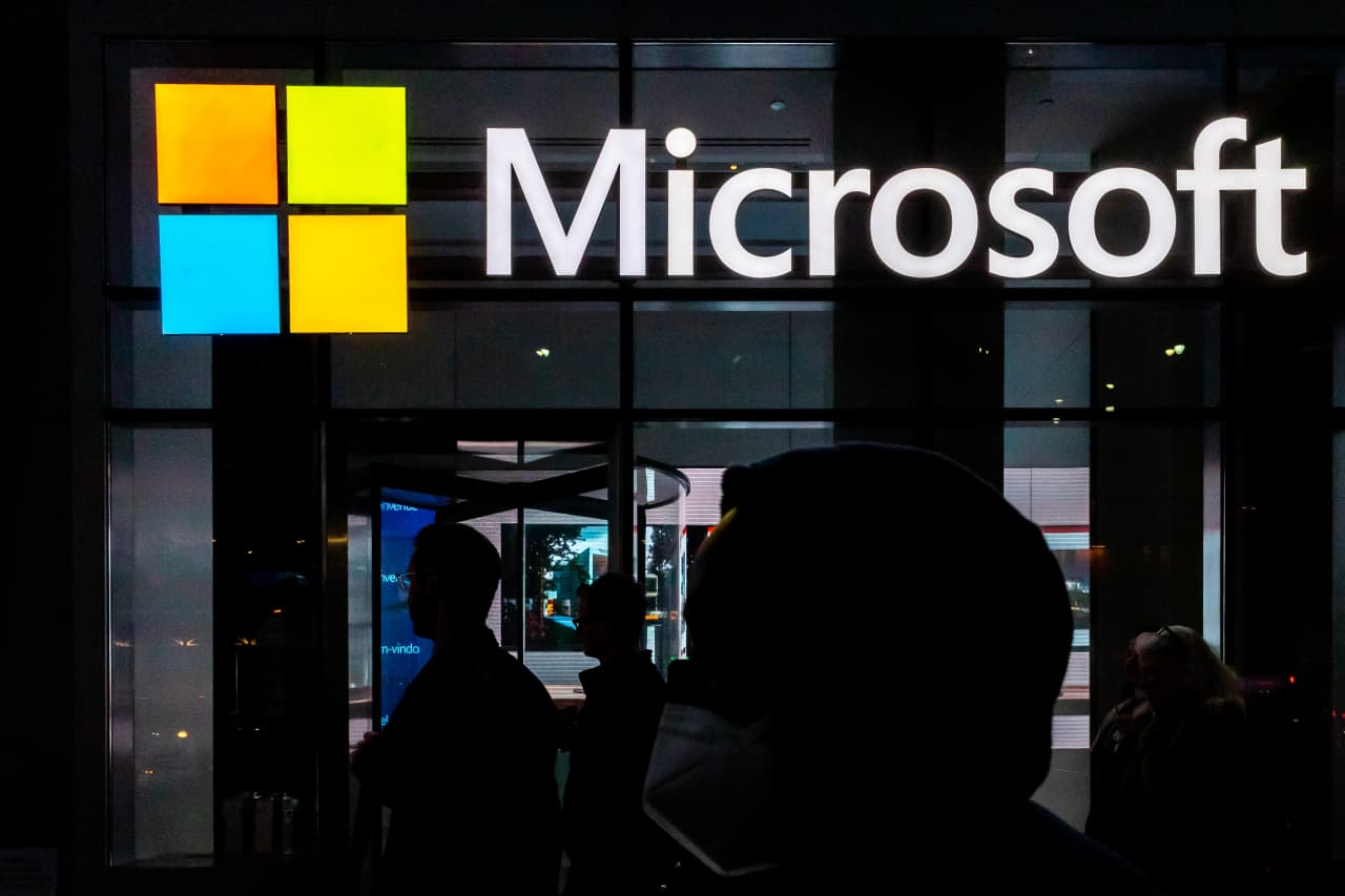 microsoft, microsoft gets a $600 price target. it’s not too late to buy the stock, analyst says.