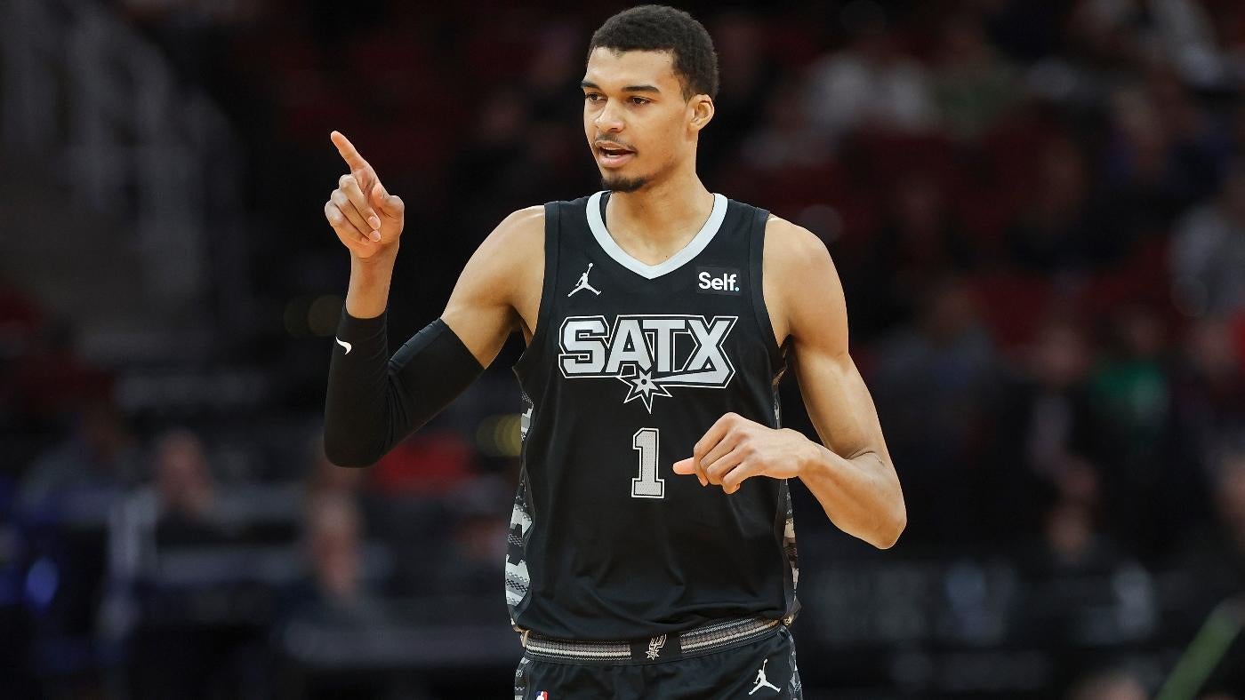 Spurs vs. Hawks prediction, odds, line, spread, time 2025 NBA picks