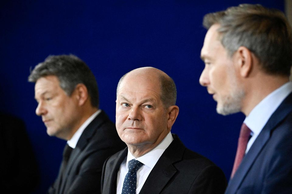 Einigung Auf Haushalt: Scholz, Habeck, Lindner: Die Dreifache ...