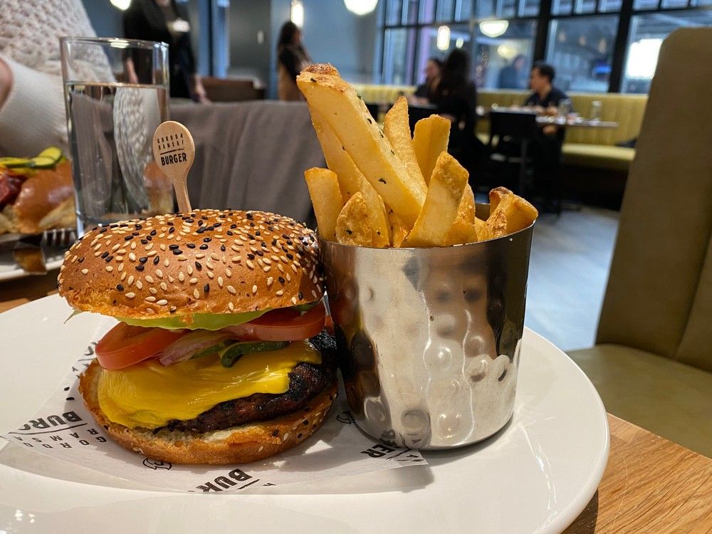 Gordon Ramsay Burger Is Officially Open In Metro Vancouver And We   AA1ls3xY.img