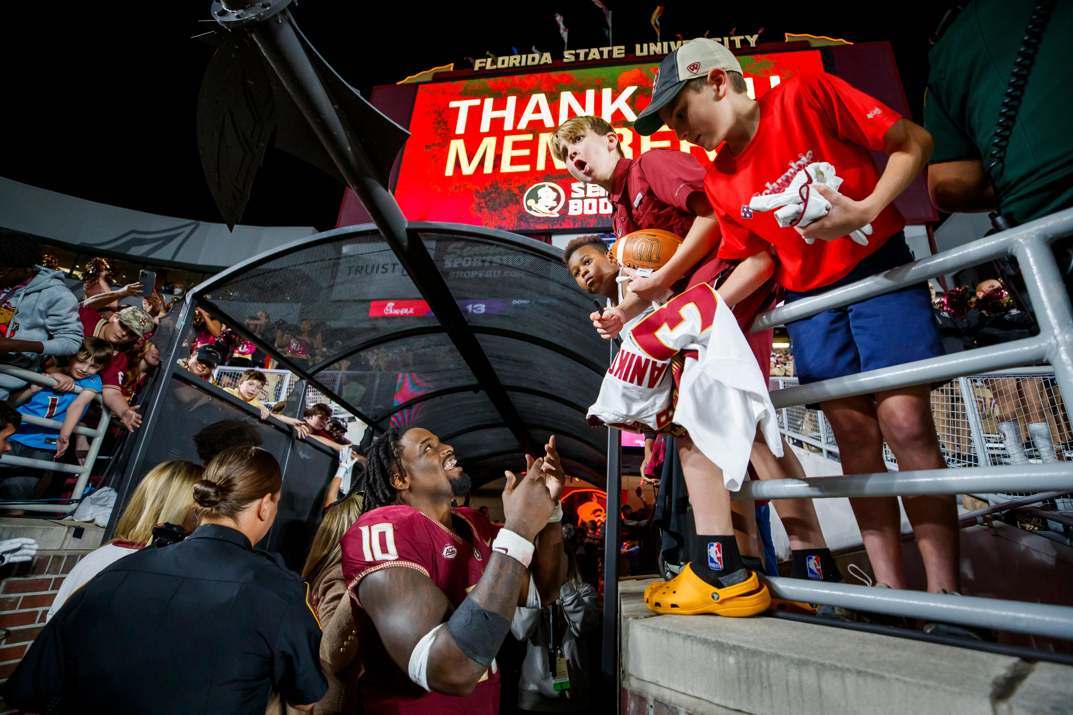 Florida State football redshirt senior defensive tackle declares for