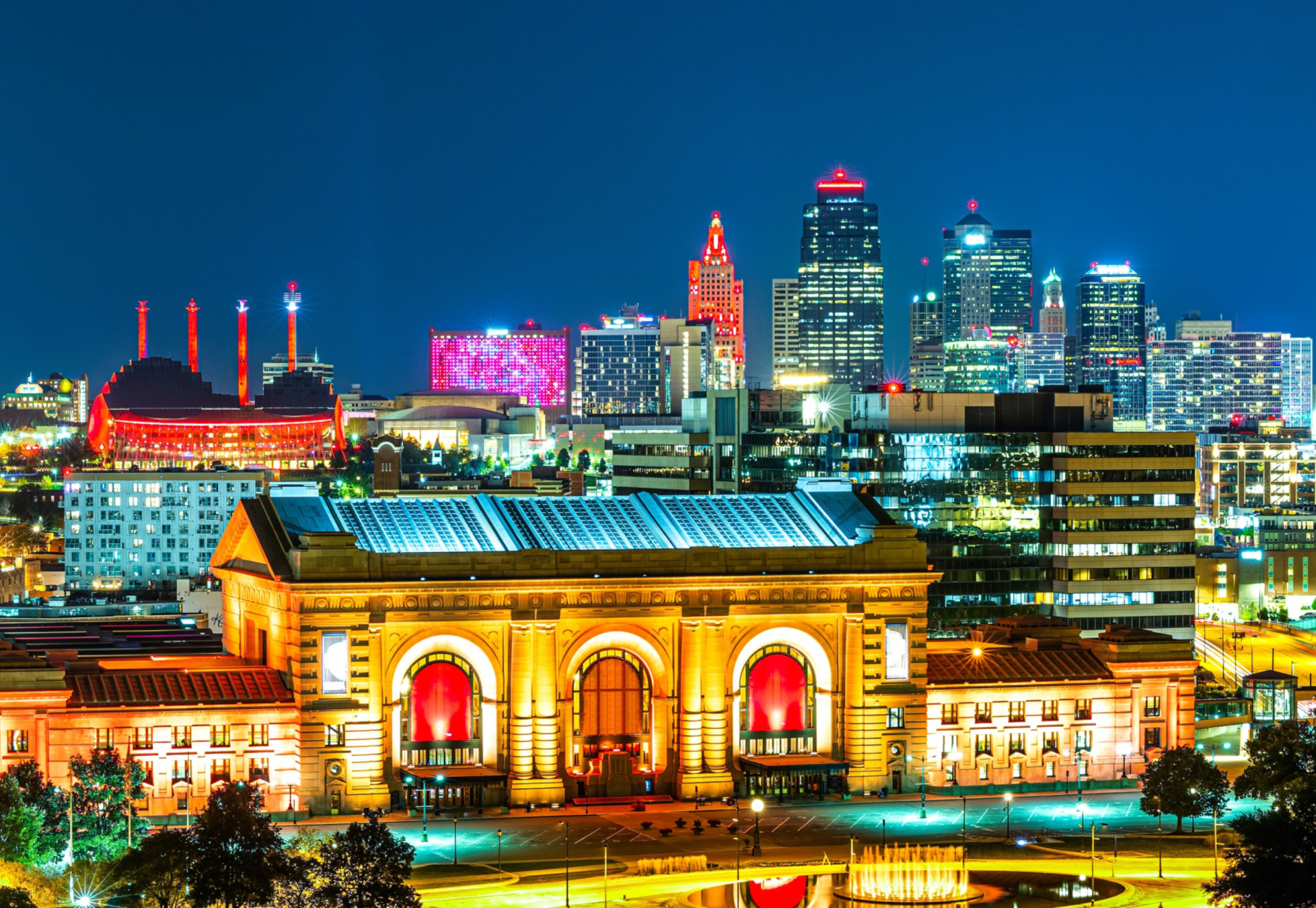 <p>Kansas City, Missouri, is currently in the celebrity spotlight after the pairing of Taylor Swift and Travis Kelce, tight end for the Kansas City Chiefs. In March 2024, the city will celebrate the opening of the first-ever purpose-built stadium for women's pro sports. Visitors can also look forward to a string of new hotel and shopping facilities, including the brand new Rock Island Bridge entertainment complex.</p><p>You may also like:<a href="https://www.starsinsider.com/n/411996?utm_source=msn.com&utm_medium=display&utm_campaign=referral_description&utm_content=636762en-en_selected"> Bruce Lee: from martial artist to Hollywood star</a></p>