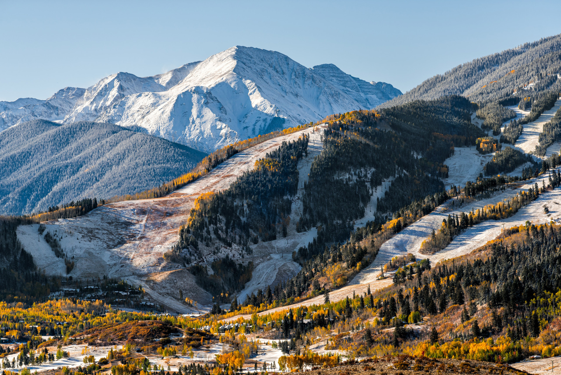 <p>Aspen, Colorado, needs little introduction. It's quite simply one of the most celebrated ski destinations in North America. Known for its high-altitude skiing, Aspen Mountain is as much about discovering nature as negotiating its network of steep, sidewinding runs.</p>