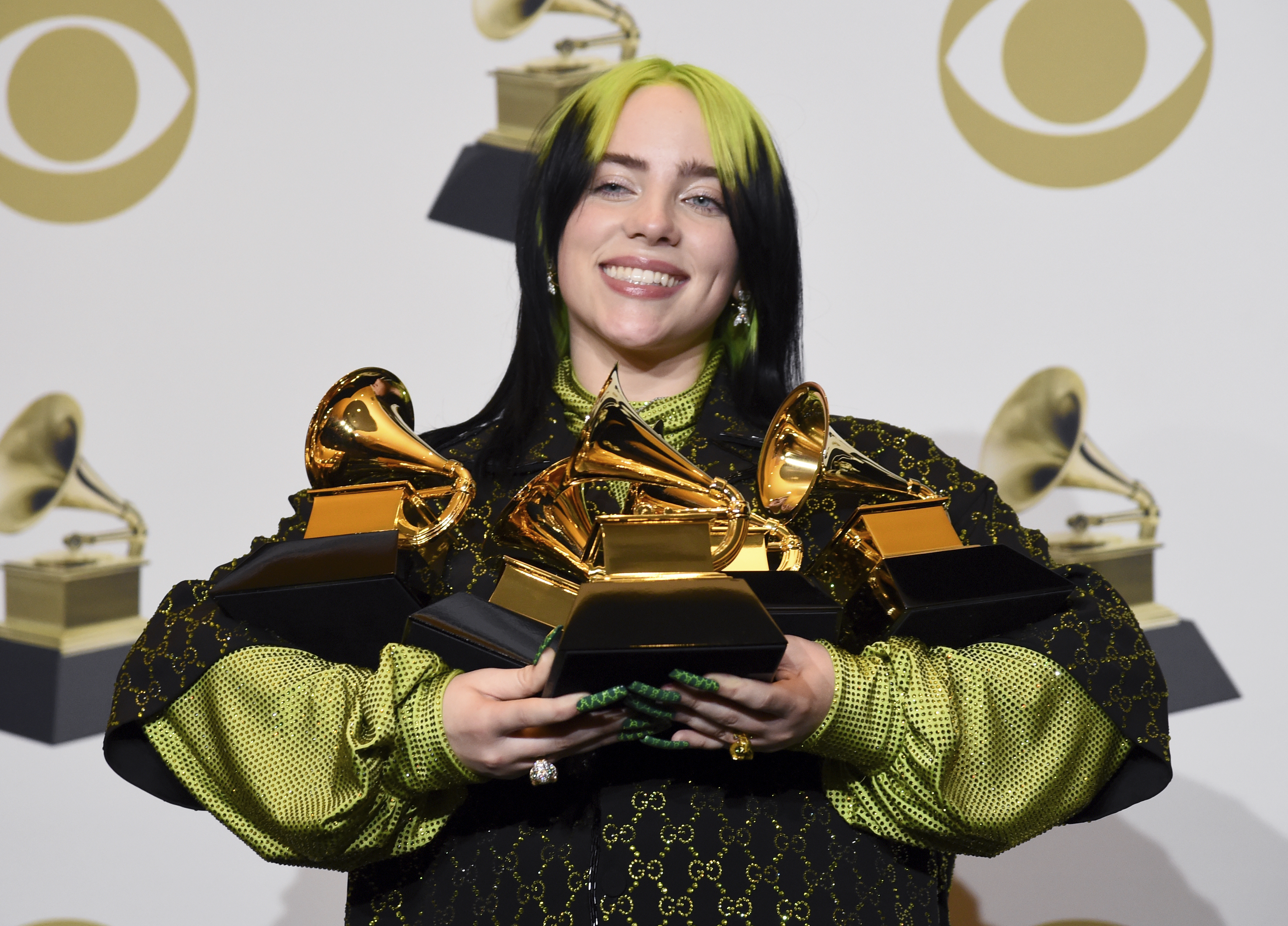 Flowers grammy. Билли Айлиш Грэмми 2020. Billie Eilish Грэмми 2020. Билли Айлиш Грэмми 2021. Billie Eilish Grammy 2022.