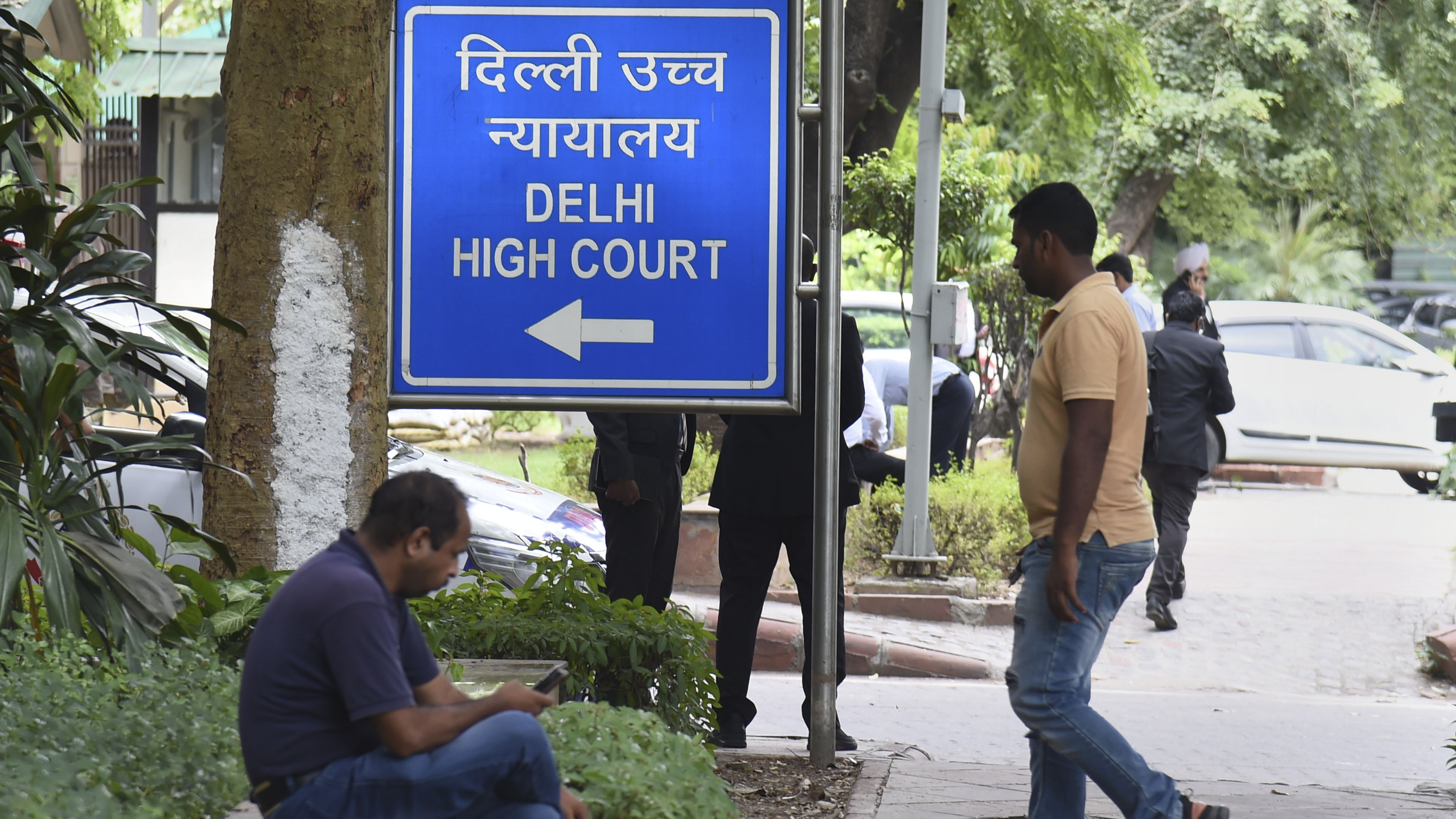 hc asks delhi govt to respond to plea for reconstitution of waqf tribunal