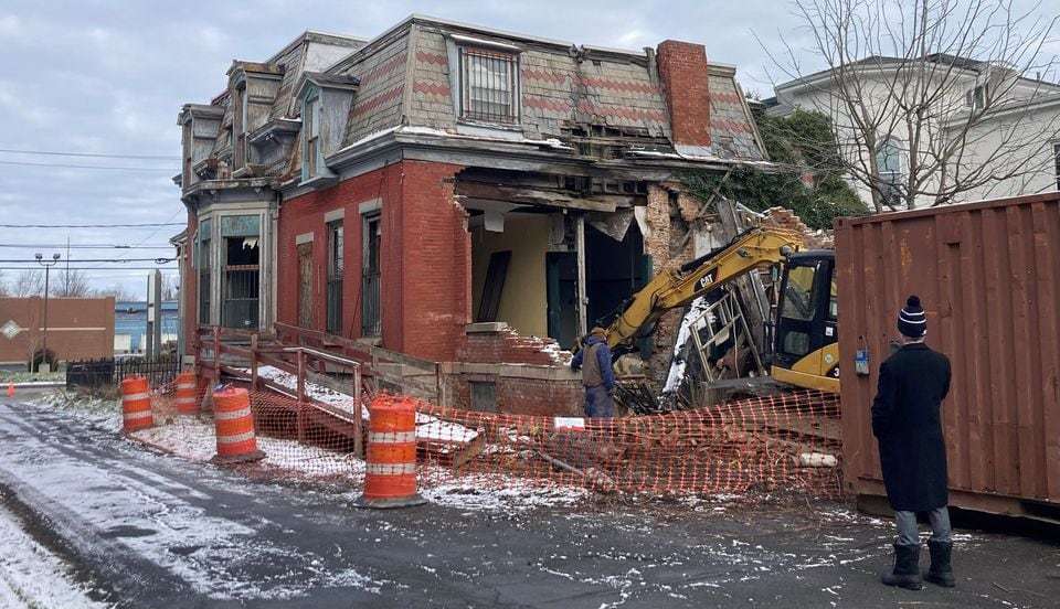 city starts partial demolition of historic syracuse house over owner’s objections