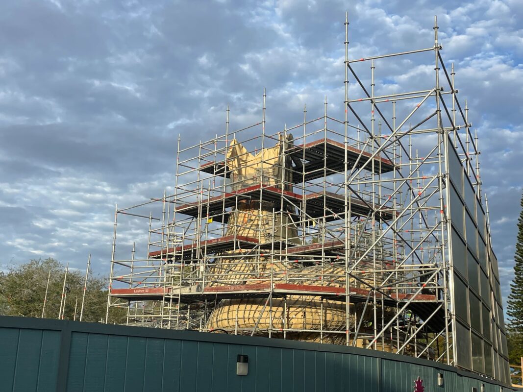 PHOTOS: Shrek's House Takes Shape In New DreamWorks Land At Universal ...