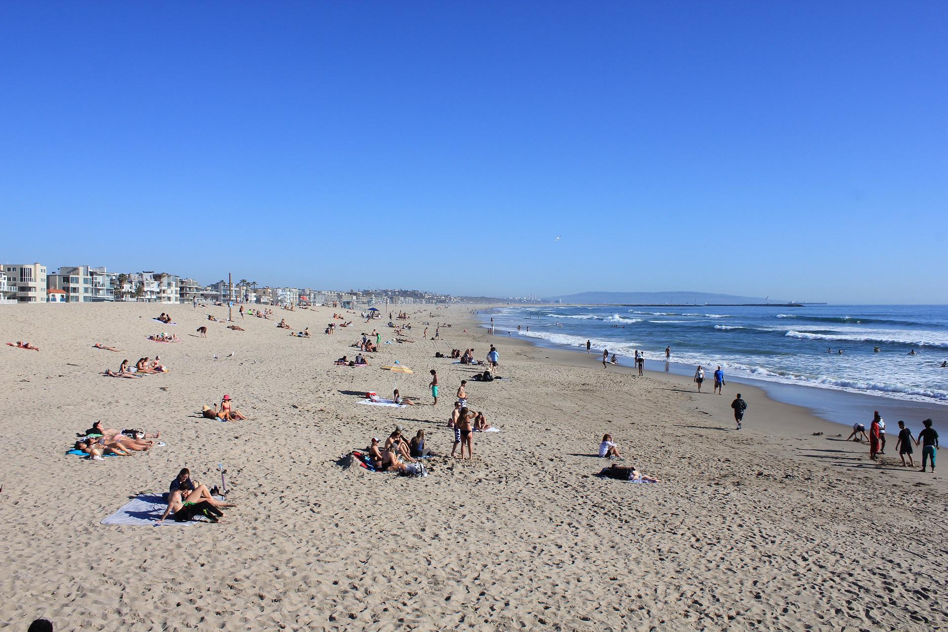 Del rey beach. Сумгаит пляж. Венис Бич Калифорния.