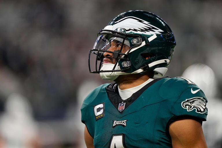 Philadelphia Eagles clinch playoff spot Sunday after wild set of