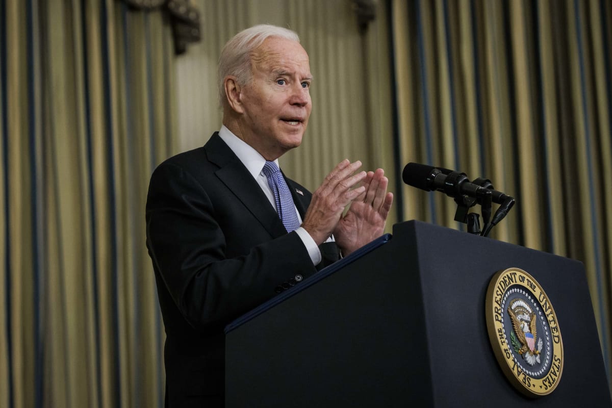 <p>Emails that were recovered from Hunter's abandoned laptop and previously released by the Archives show that Biden used several private email addresses to transmit, receive, and occasionally forward official correspondence while serving as Barack Obama's vice president. One of the pseudonyms the House Oversight Committee thinks Biden used for his personal email accounts is "Robert L Peters". The committee also uncovered two further names that the US president used -- "Robin Ware" and "JRB Ware”. Using the pseudonym “Robert L Peters”, Biden was informed by his staff of a call in 2016 with President of Ukraine Petro Poroshenko.</p>