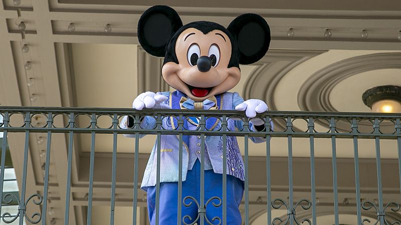 Mickey Mouse Becomes Available For Public Use In 2024 With Some Major   AA1lxz9D.img