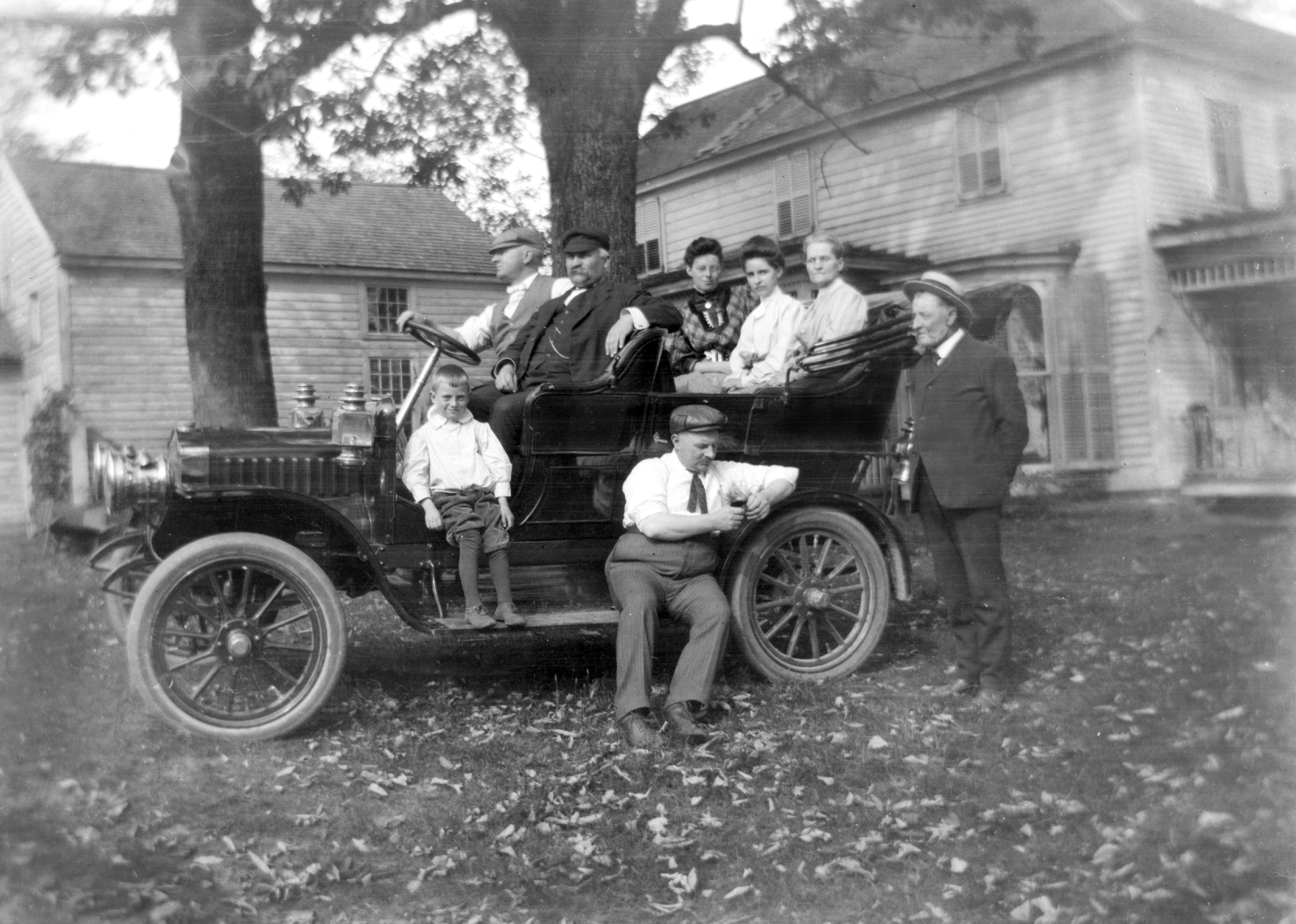 <p>Road trips have always been a way for families to bond and create new memories. But 100 years ago, before SUVs and minivans were even a thought, the time spent on the road would have been much less comfortable.</p>