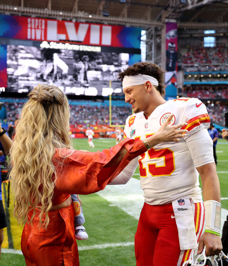 Patrick and Brittany Mahomes smile as kids look less than thrilled to ...