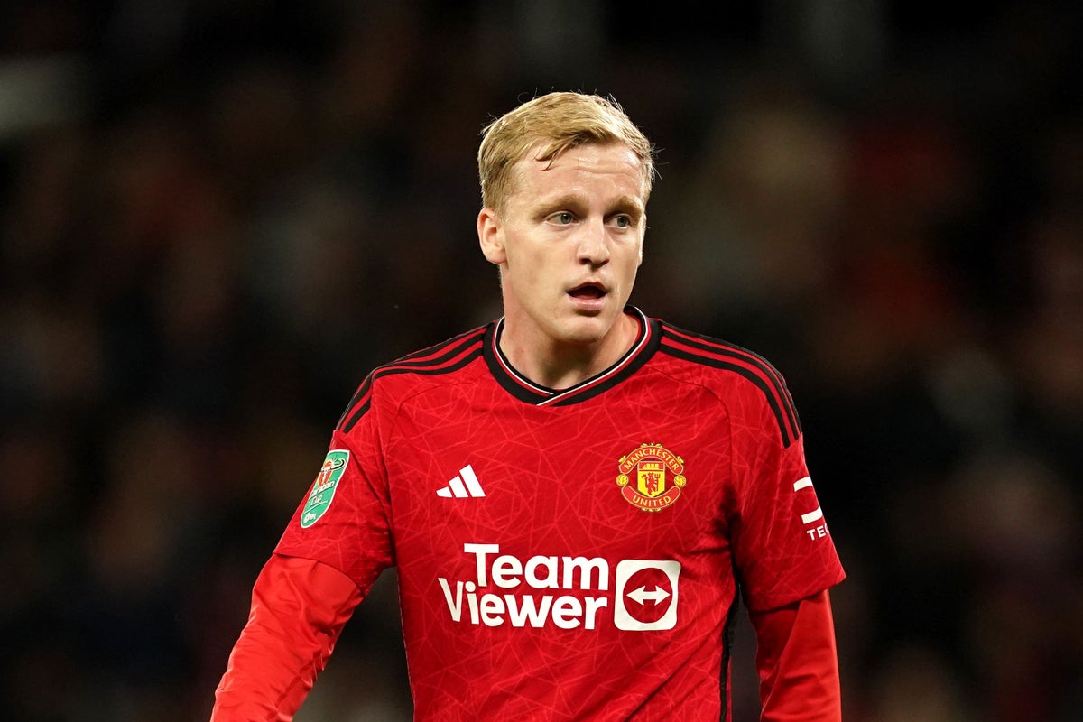 Manchester United Midfielder Donny Van De Beek Joins Bundesliga Club On ...