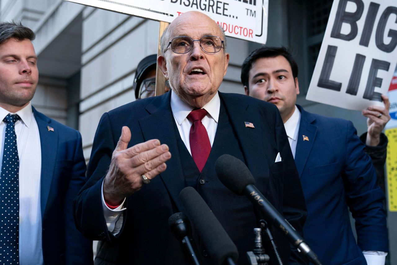 Rudy Giuliani Files For Bankruptcy After Losing Election Worker ...