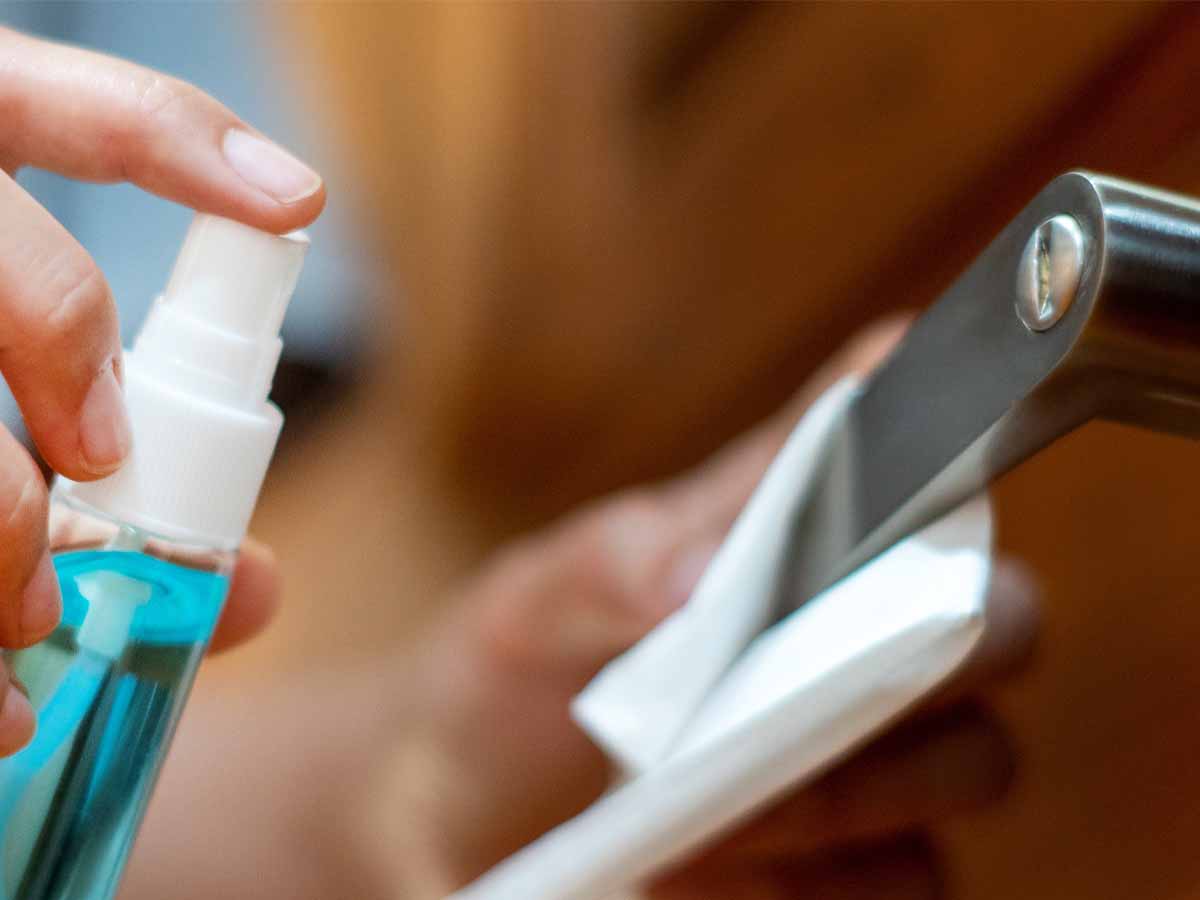 15 Easy Ways to Make a Hotel Room More Comfortable