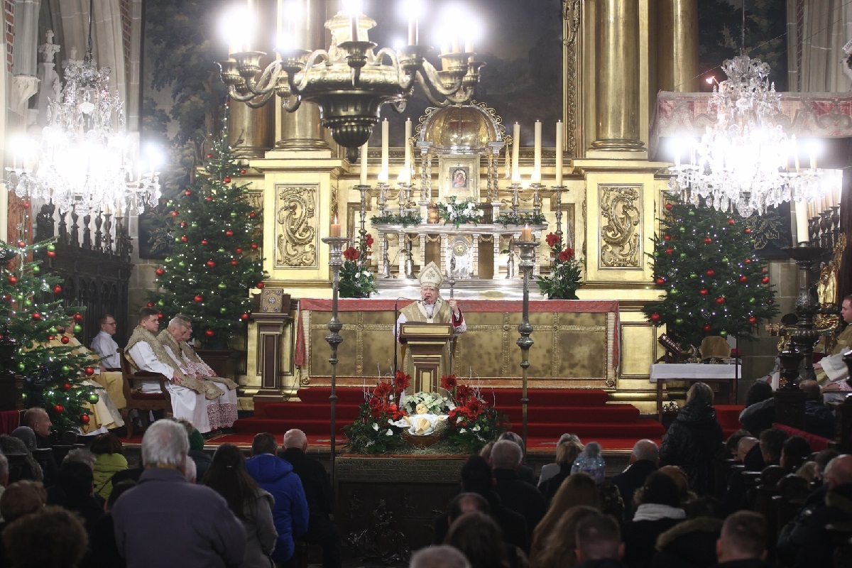 Abp Jędraszewski:Dlaczego Chce Się Duchowo Okaleczać Dzieci?