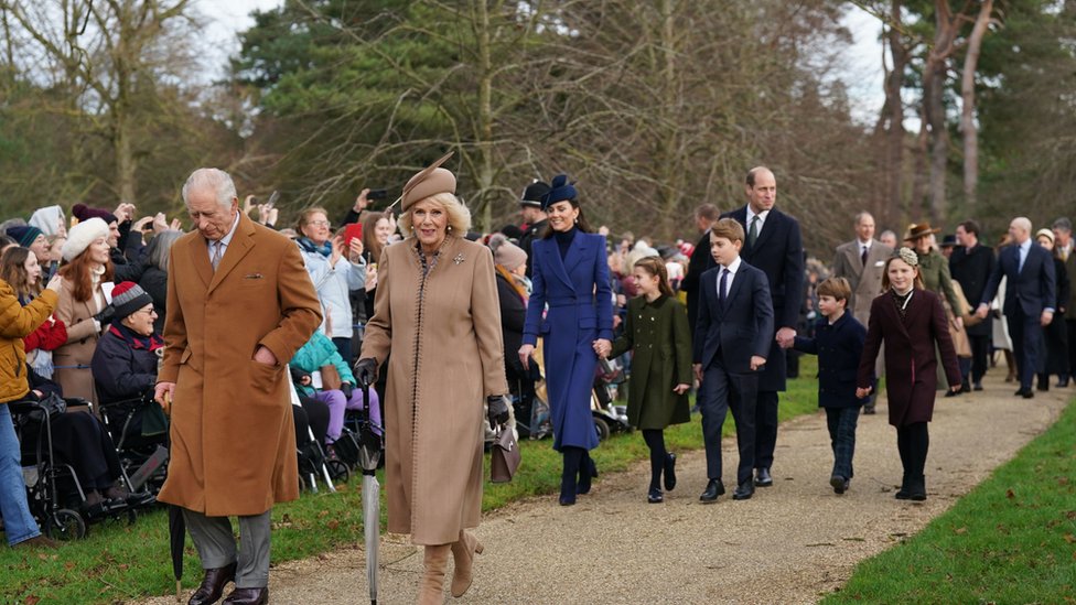 Hari Natal Kate Middleton dan Pangeran William Bagi Foto Terbaru Tiga