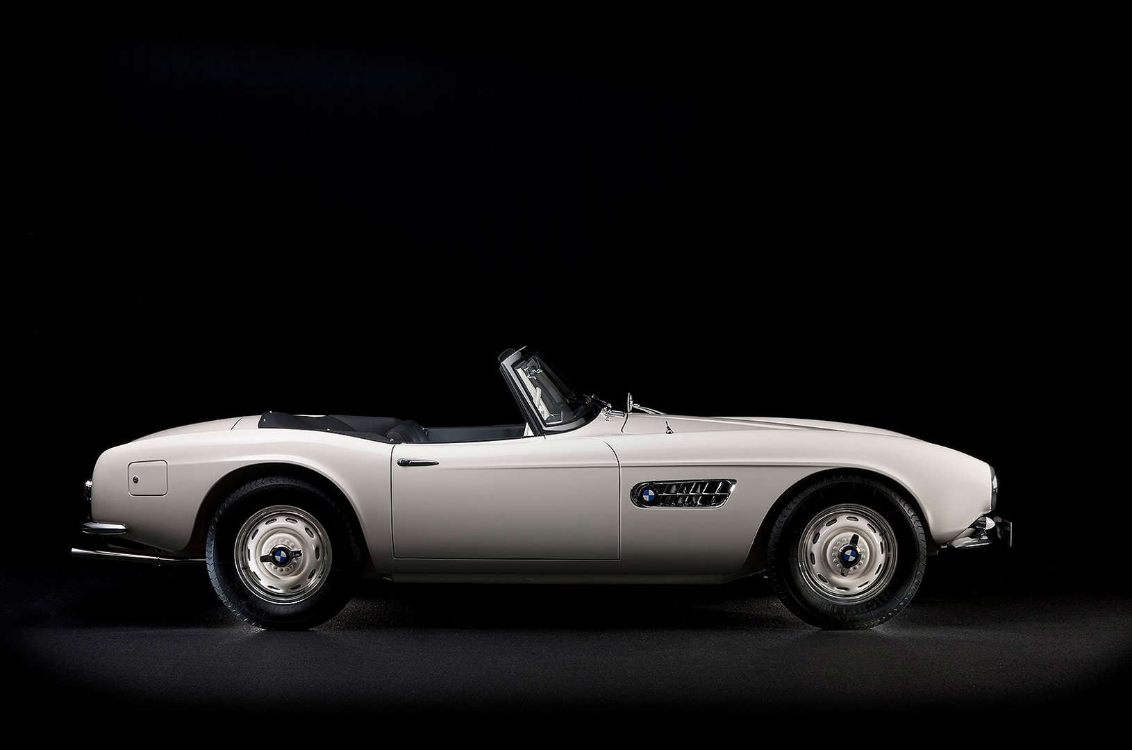 20 1956 BMW 507 stunning cars of all time