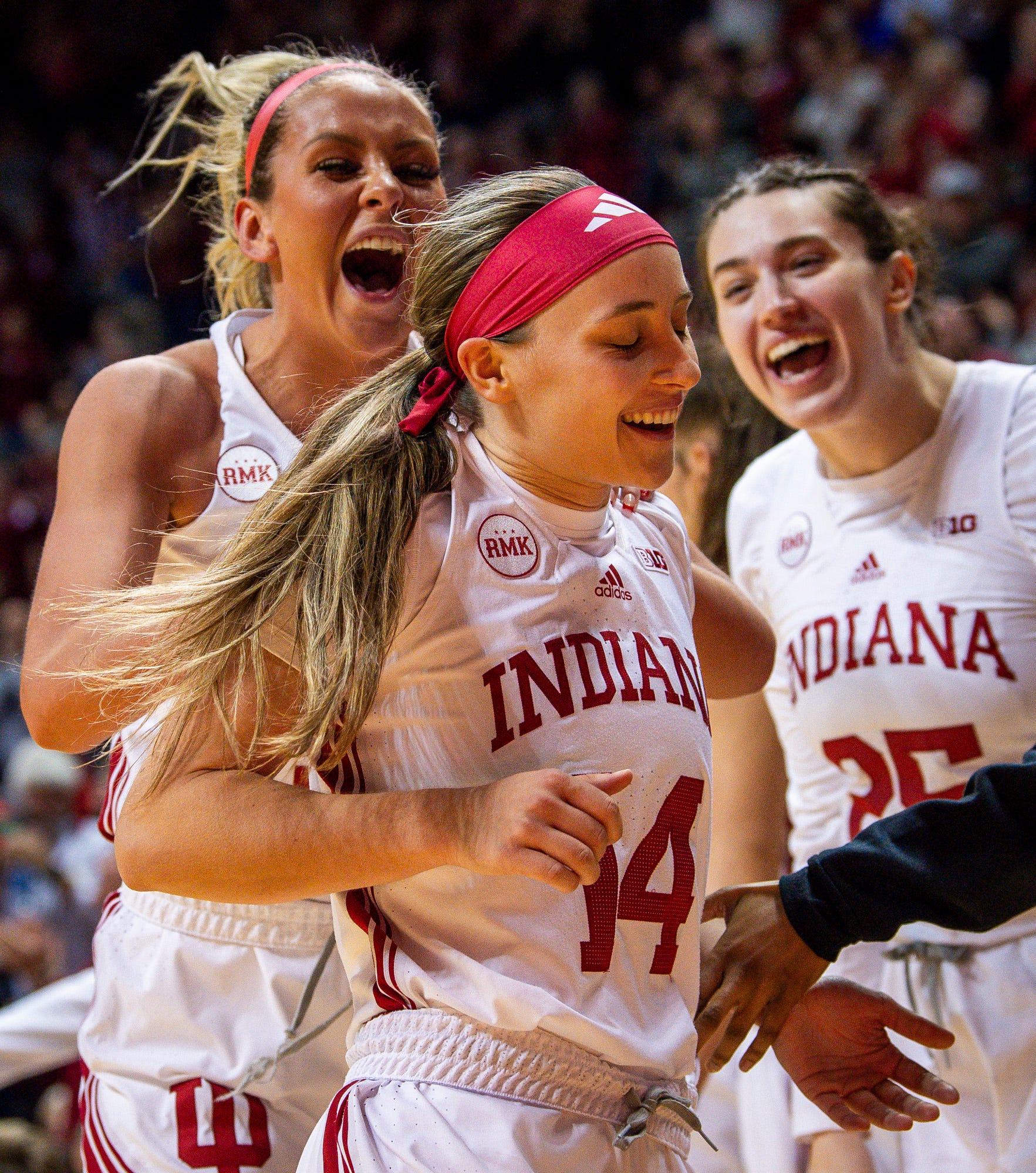 Mackenzie Holmes Scores 30 As IU Women's Basketball Beats Illinois For ...