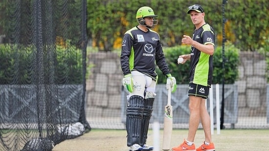 Michael Hussey and Usman Khawaja during the BBL