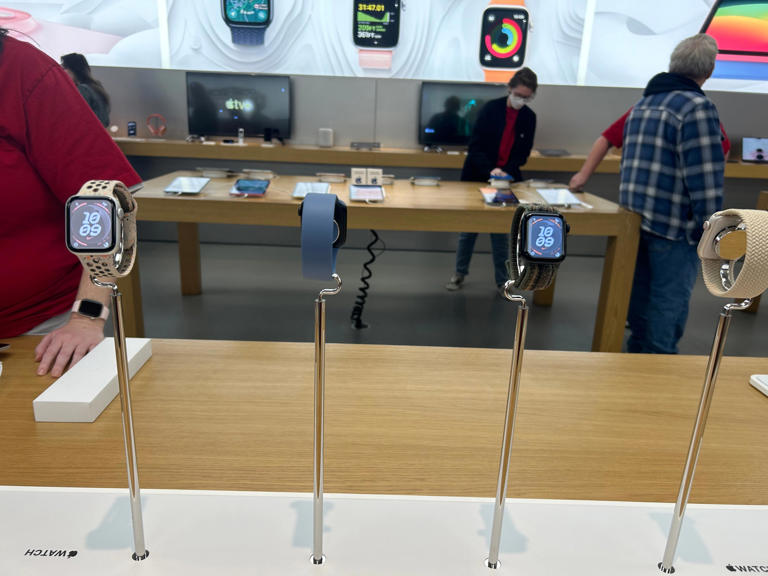 I went to the Apple Store to check on the watch situation. The Series 9